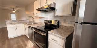 4924 Camden Road Gallery 4