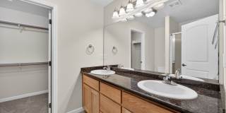 Clean 2 Bedroom. 2 bath apartment Gallery 30