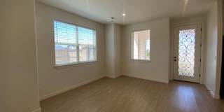 SPACIOUS HOME AVAILABLE IN DESERT COLOR! Gallery 7