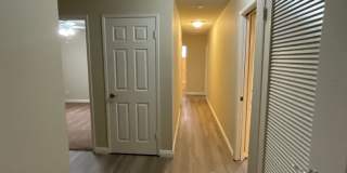 Large: 4 Bedroom 2.5 Bath Home Gallery 13