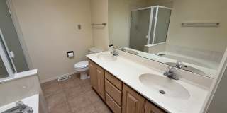 Spacious 3-Bedroom Gallery 23