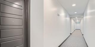 $0 DEPOSIT OPTION. ONE BED ONE BATH TOP FLOOR CONDO WITH MOUNTAIN VIEWS!!! Gallery 4