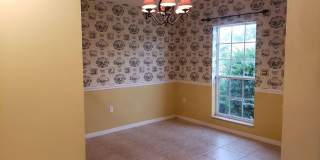 241 SW LAKE FOREST Way Gallery 11