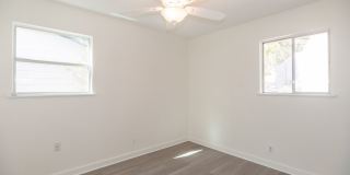 Minutes from Downtown and Blocks from St Edwards - Charming single-story Home Gallery 15