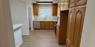 Beautiful 3 Bedroom, 2 Bathroom Granada Hills Home with Detached Garage! Gallery 10