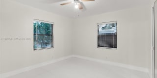 5655 NE 5th Ter Gallery 12