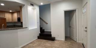 Stylish 3 Bedroom Townhome in Prime Huntington Beach Location Gallery 7