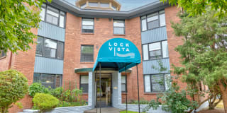 Lock Vista Gallery 22