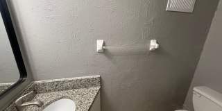 Beautiful 2 Bed 1.5 Bath Townhome AVAILABLE IMMEDIATELY! Gallery 15