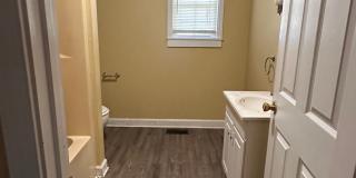 Charming 2-Bedroom Home in Maryville City Gallery 14