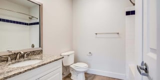 Sofi at Salem Station Gallery 36