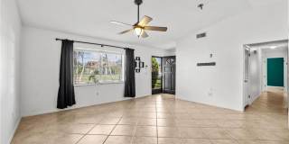 1250 SE Petunia Avenue Gallery 21