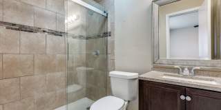 4-BEDROOM NEAR THE MEDICAL CENTER! Gallery 14