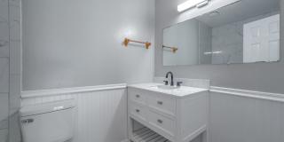 RENOVATED 2/1 w/ New Flooring/Paint, Fenced Yard, Deck, Walk In Closets, Granite Counters, & Stainless Appliances ! Avail NOW for $1295/month Gallery 22