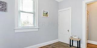 Stunning Victorian Duplex for Rent Gallery 14