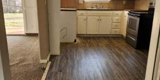Charming 5 Bedroom!! Gallery 15