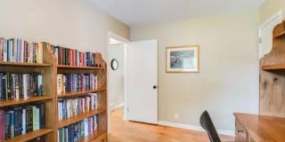 Beautiful 4BR 2BA Rambler in Roseville Gallery 21