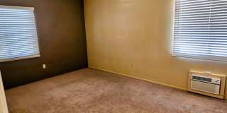 Cozy 2 bed/1 Bath house-UNFURNISHED ** Gallery 24