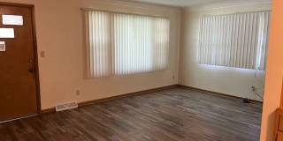 Brick 1 BR 1 BA duplex with hardwood floors in nice residential neighborhood Gallery 2
