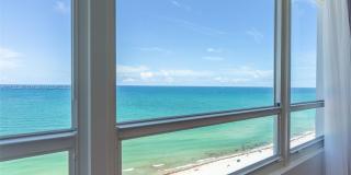 5445 Collins Ave Gallery 10