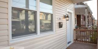 Updated 4BR House with 2 full baths and yard! Gallery 9