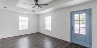 2208 Gurley Avenue Gallery 7