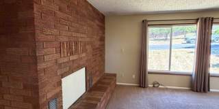 The Perfect House for Roommates, 6bdrms, 3.5 baths, 1.5 miles from Oregon Tech and Sky Lakes Medical Center Gallery 19
