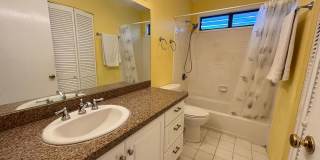 2 Bedroom 1.5 Bathroom 2 Parkings at Nuuanu Streamside Spacious Ground Floor Unit Available Now! Gallery 16