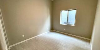 Beautiful 3 Bedroom Home on Desert Lakes Golf Course! Gallery 26