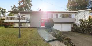 Bright Split Entry Home with Modern Updates Gallery 1