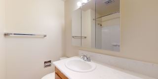 Application pending- Location, Location! - Four Bedroom house located minutes from Des Moines Waterfront Gallery 16