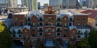 Park Metro Gallery 33