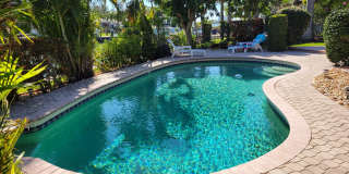 Short term starting Jan. 1, 2027 only BIRD KEY Large 4/3 canal home with heated pool Gallery 25