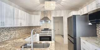10108 Paradise Boulevard Gallery 8