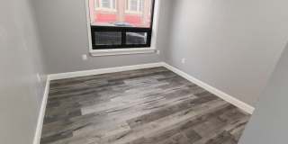 700-8 N MARSHALL Street Gallery 15
