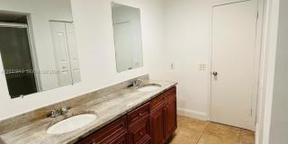 7701 SW 10th Ct Gallery 12