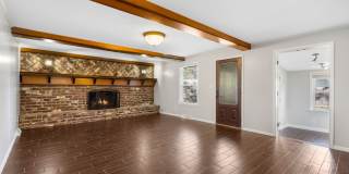 3 Bedroom | 2.5 Bathroom | 2 Car Garage | Springfield MO | Fenced Back Yard | 2 Living Areas | Quiet Neighborhood! Gallery 10