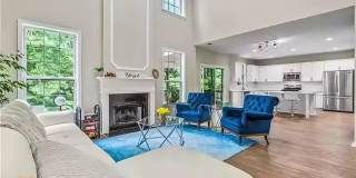 Room in 5 Bedroom Home in Sugar Hill Gallery 1