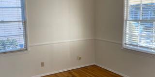 Pristine Original Westchester Home in North Kentwood Gallery 12