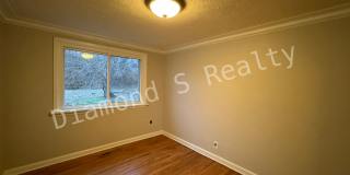 Gorgeous 2 Bedroom Home Available Early July - Great Location! Gallery 10