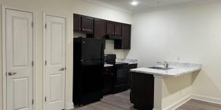 1812 MAIN Street Gallery 4