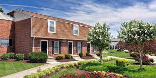 The Landing at Oyster Point Gallery 1