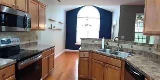 Sought After Riverwood Townhome! Gallery 16