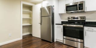 Vintage at 425 Broadway Gallery 11