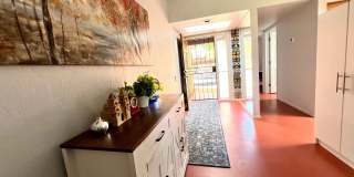 Beautiful and cozy 1BR Townhome in Green Valley Gallery 6