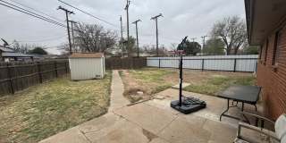 601 Chicago Avenue Gallery 12