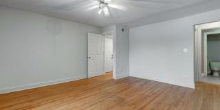 4938 S King Drive Gallery 7