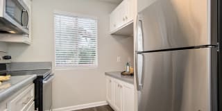 St. Charles Oaks Apartments Gallery 18