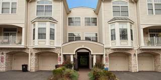 321 Edmonton Ct Gallery 1