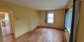 AVAILABLE September 1st- 4 Bed 3 Bath w/ Spacious Back Deck - SHORT TERM LEASE TILL END OF APRIL Gallery 4